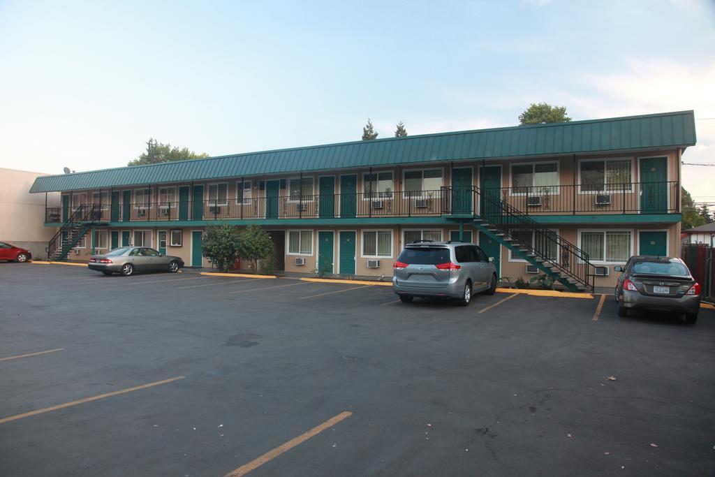 Executive Motel Eugene Exterior photo