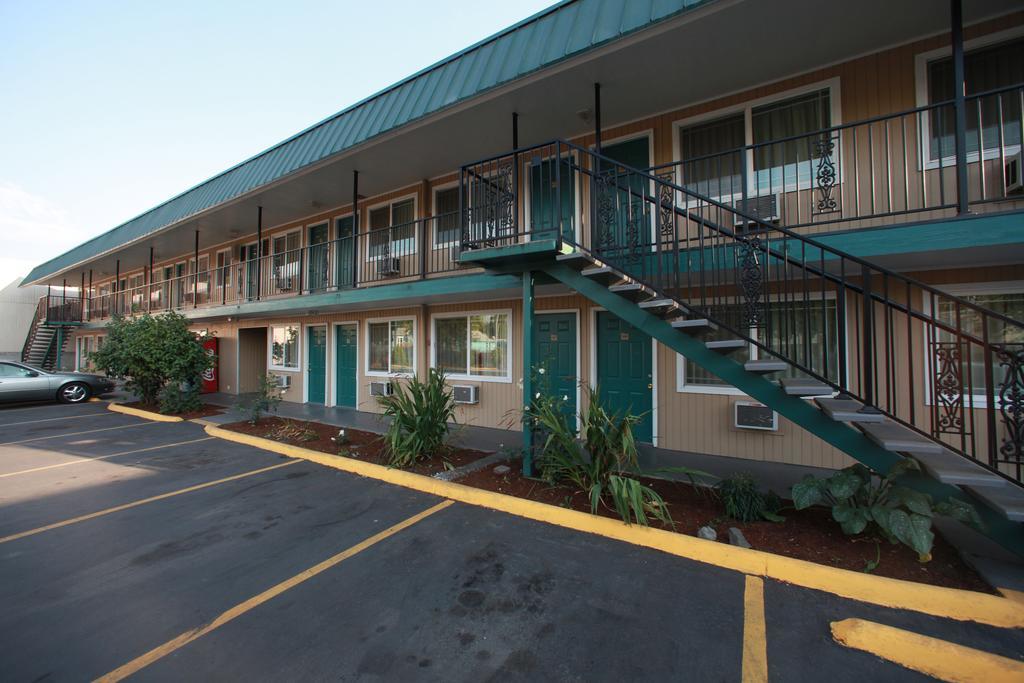 Executive Motel Eugene Exterior photo