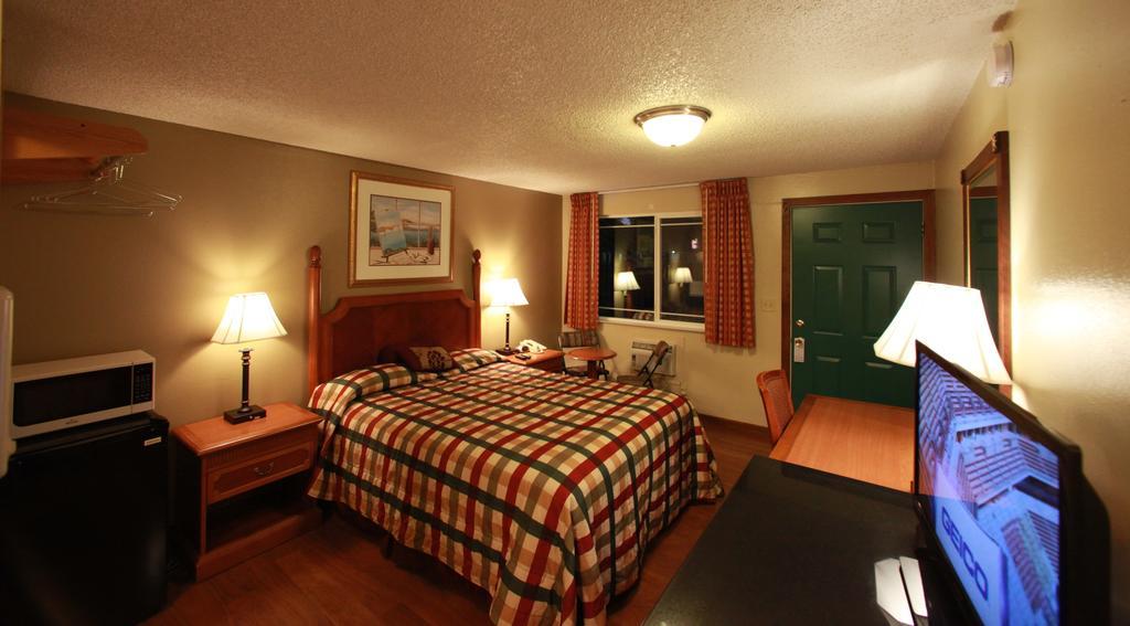 Executive Motel Eugene Room photo